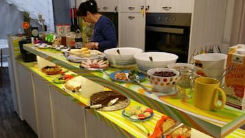 Breakfast buffet