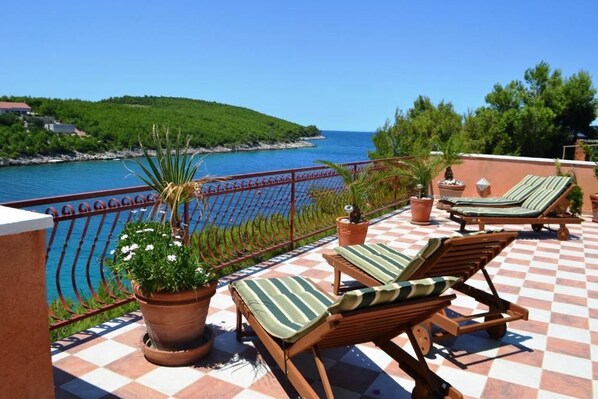 Penthouse | Terrace/patio