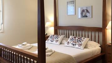 Deluxe-Zimmer, 1 King-Bett | Hochwertige Bettwaren, Daunenbettdecken