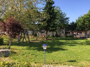 Utendørs lekeområde for barn