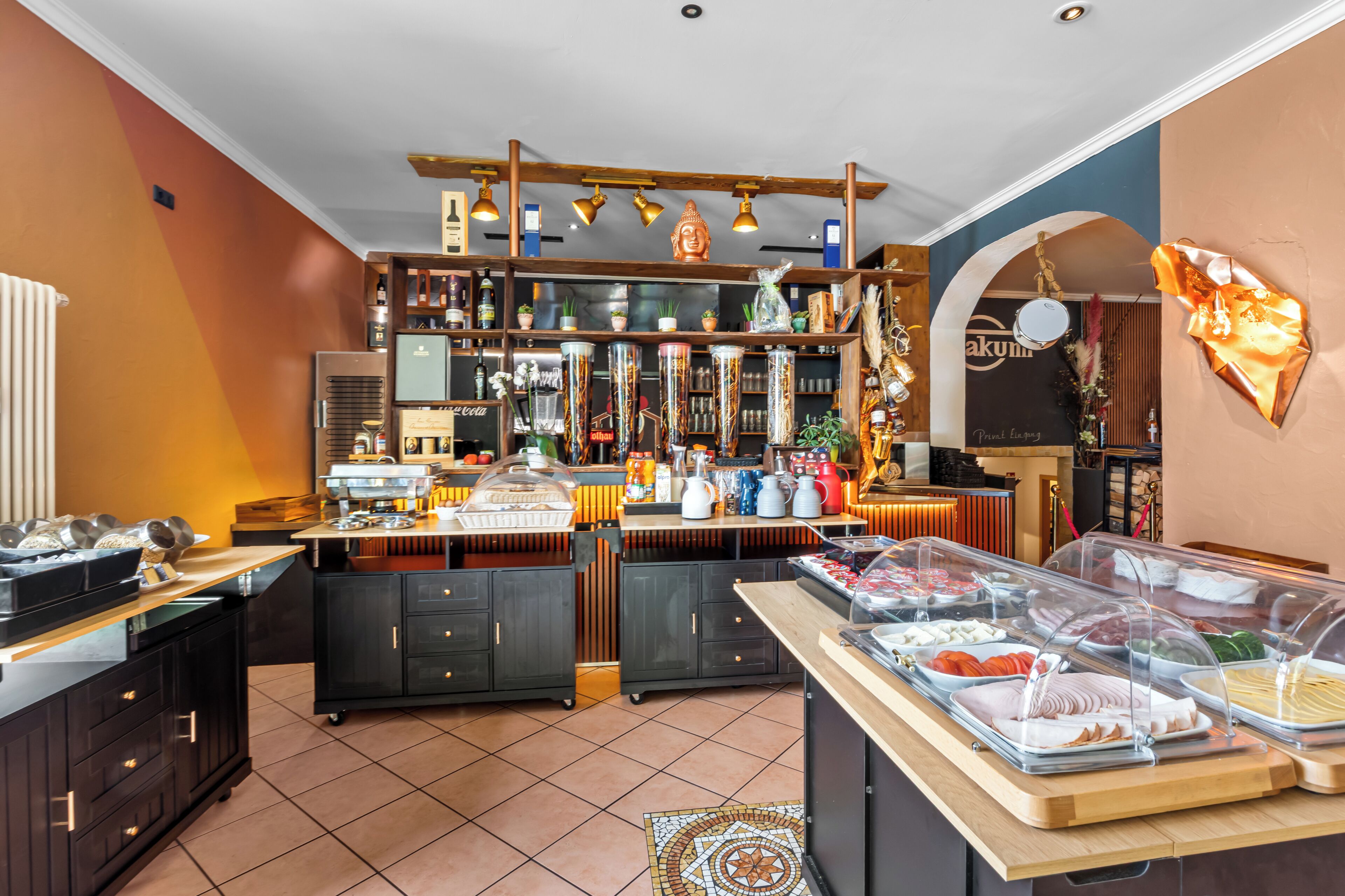 Free daily buffet breakfast