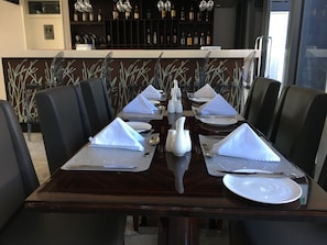 Breakfast, lunch, dinner served; local and international cuisine
