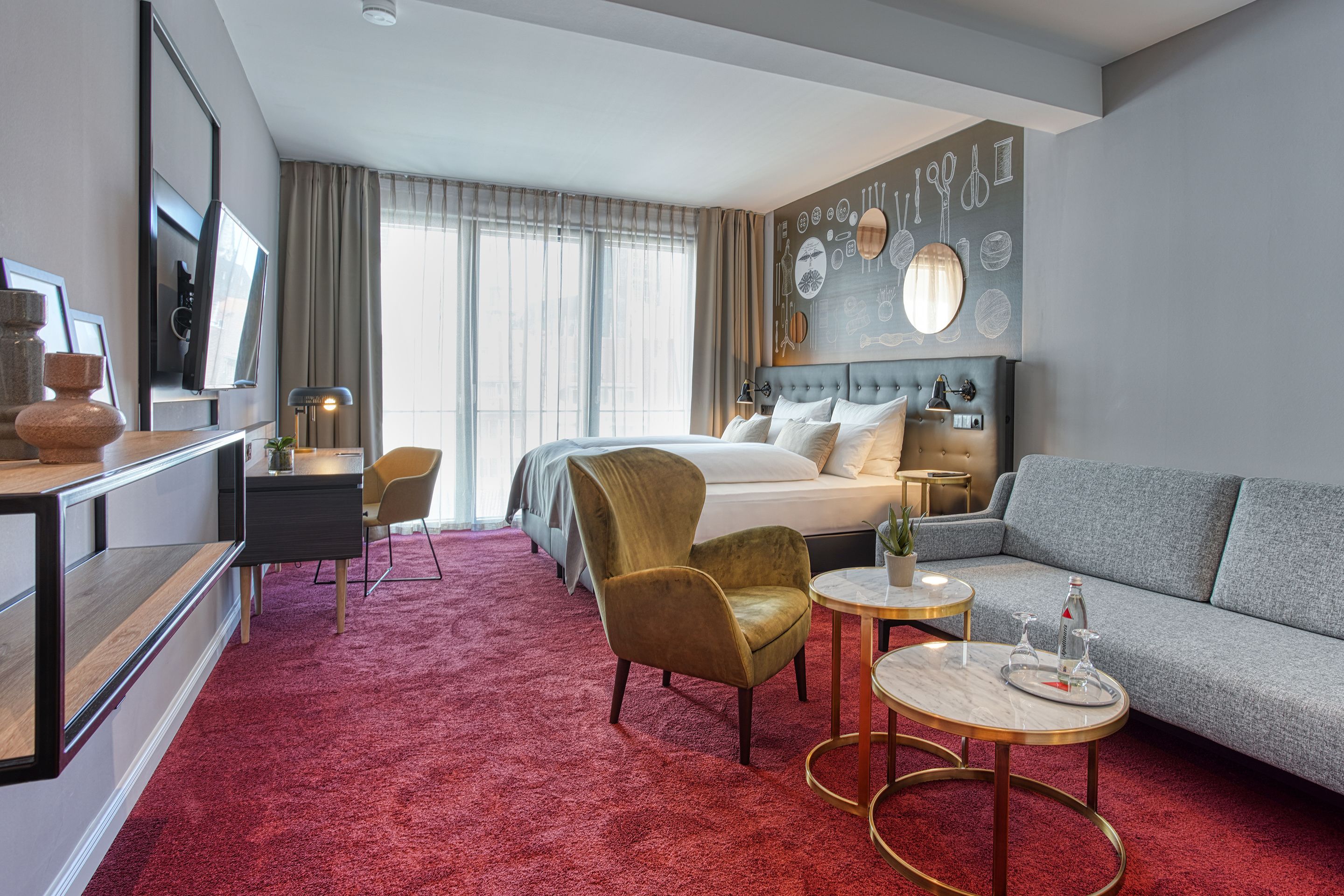 in-room safe, desk, laptop workspace, blackout curtains