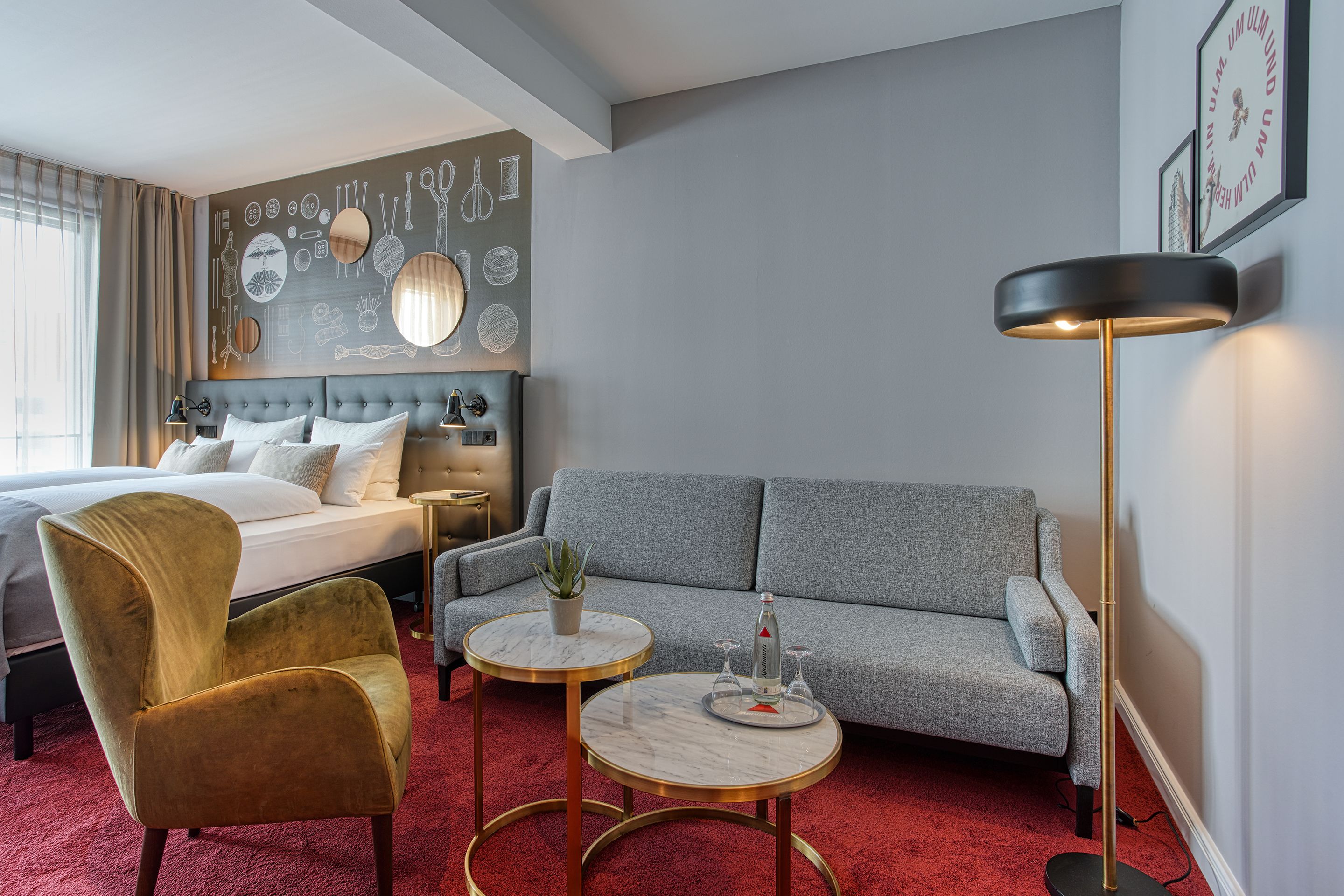 in-room safe, desk, laptop workspace, blackout curtains