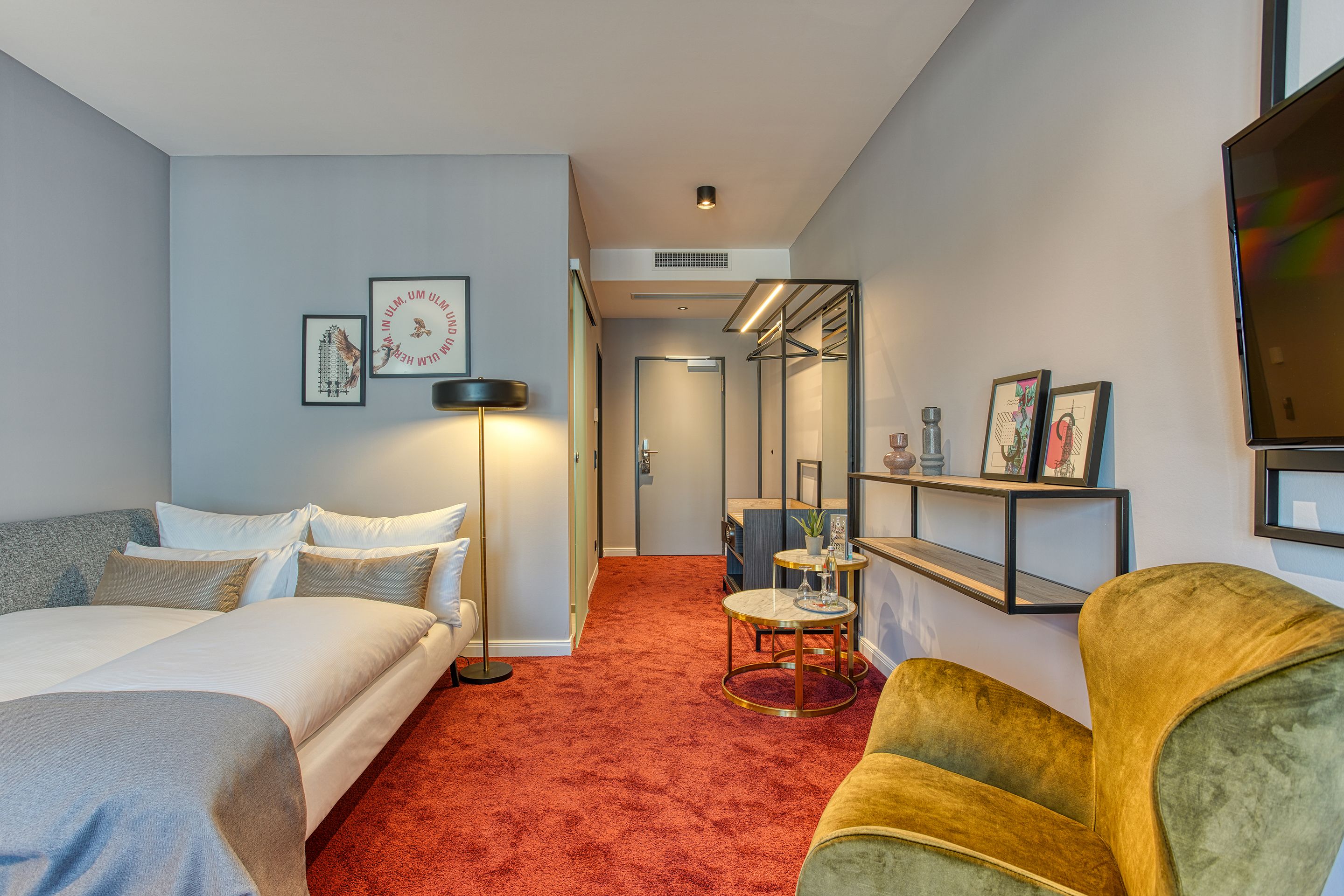 in-room safe, desk, laptop workspace, blackout curtains