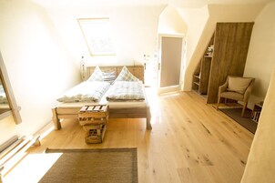 舒适双人房 (Naturkomfortzimmer mit Sauna) | 办公桌、免费 WiFi、床单