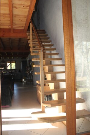 المنشأة من الداخل