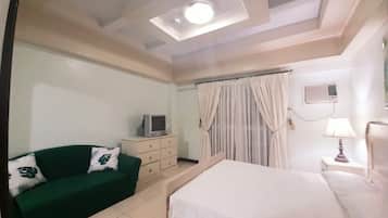 Deluxe Double Room | Free WiFi, bed sheets