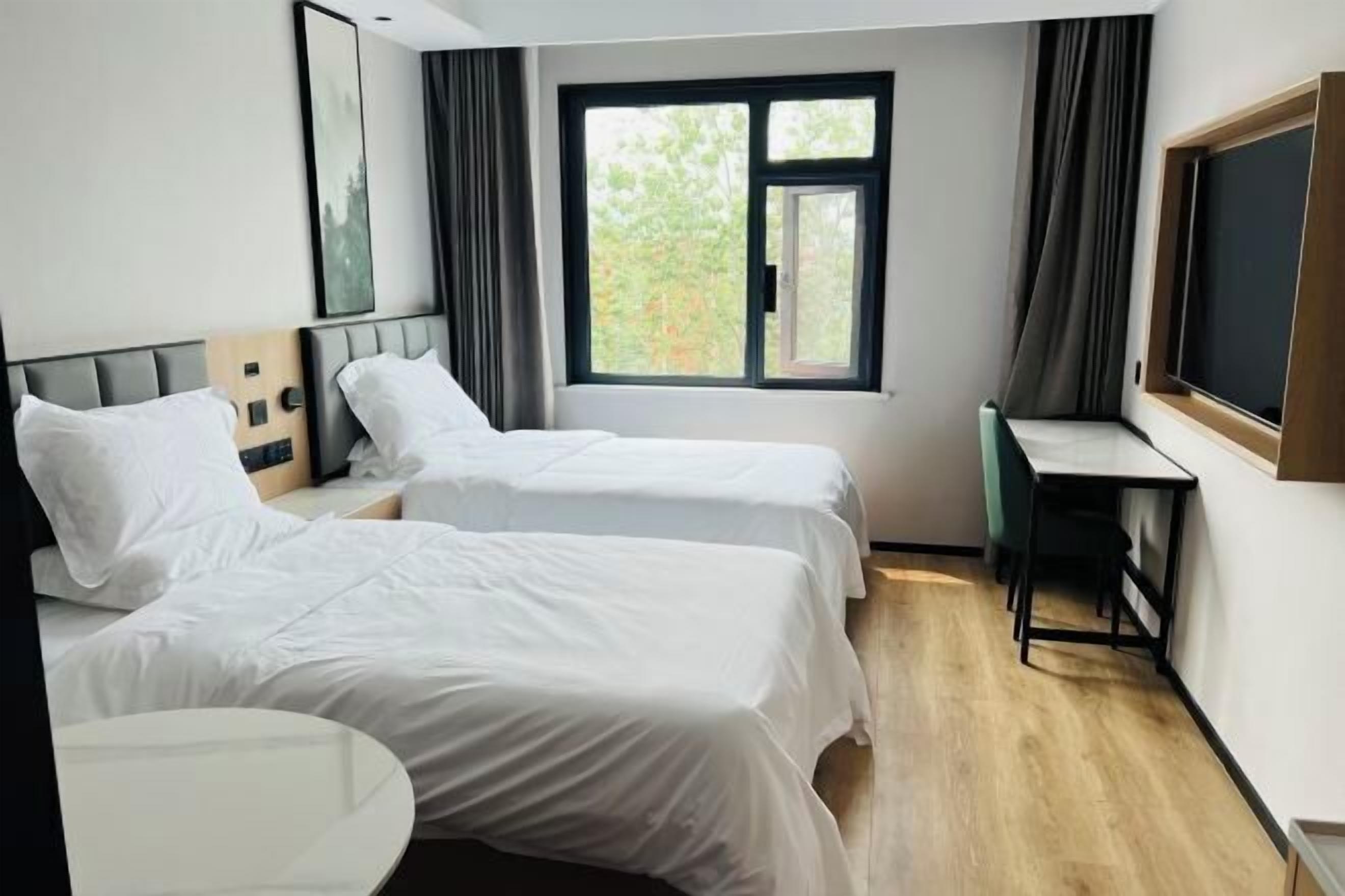 In-room safe, free WiFi
