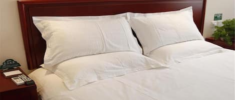 In-room safe, free WiFi