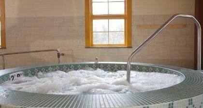 Kettlebrook - 2 Br Condo