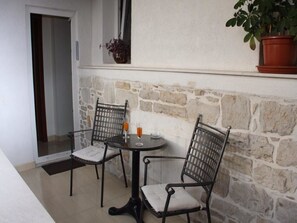 Deluxe Apartment, Multiple Beds (ADI-DELUXE) | Terrace/patio - Guesthouse Laura (Split)