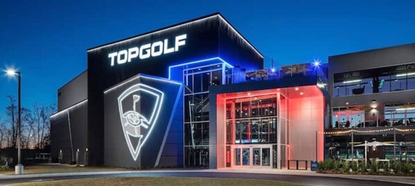 Exterior - Angel Oak Retreat, Beach House with a Pool (South North Myrtle Beach)