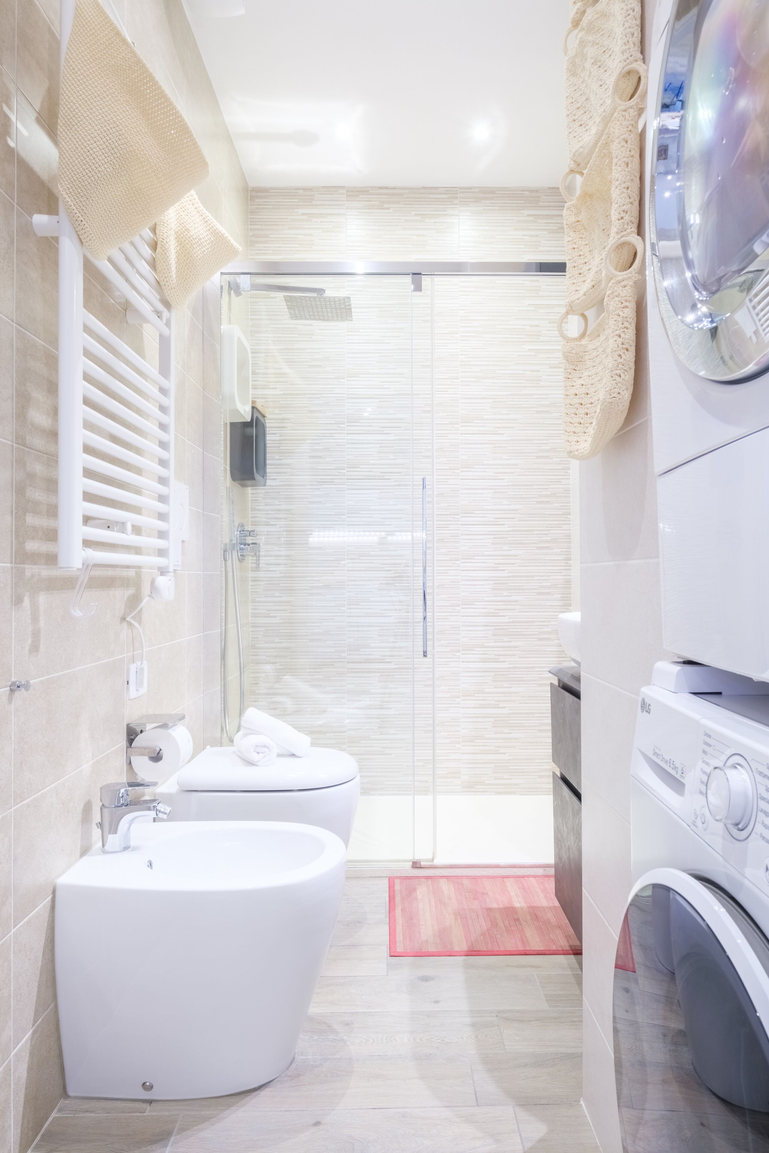 Deluxe-Apartment, 1 Schlafzimmer | Badezimmer | Dusche, Haartrockner, Bidet, Handtücher