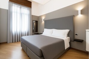 Chambre Deluxe, 1 grand lit, vue ville