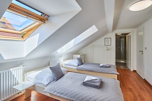 Double or Twin Room (4) | Blackout curtains, iron/ironing board, rollaway beds, bed sheets