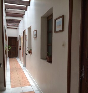 Interior - Tana-Jacaranda - Hostel (Antananarivo)