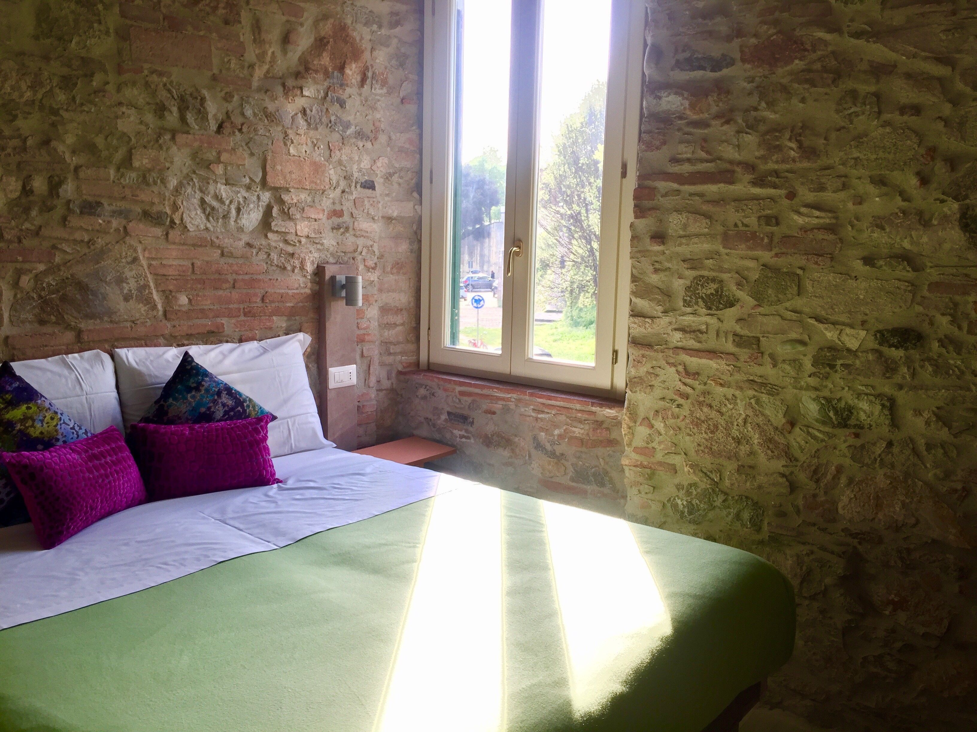 Foto - Inside the Wall