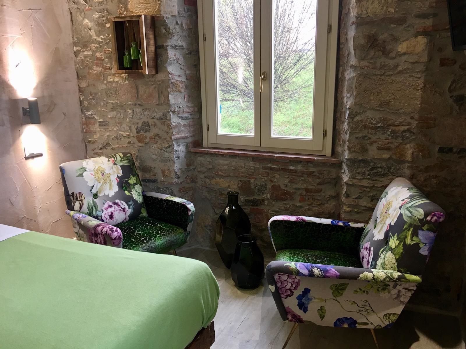 Foto - Inside the Wall