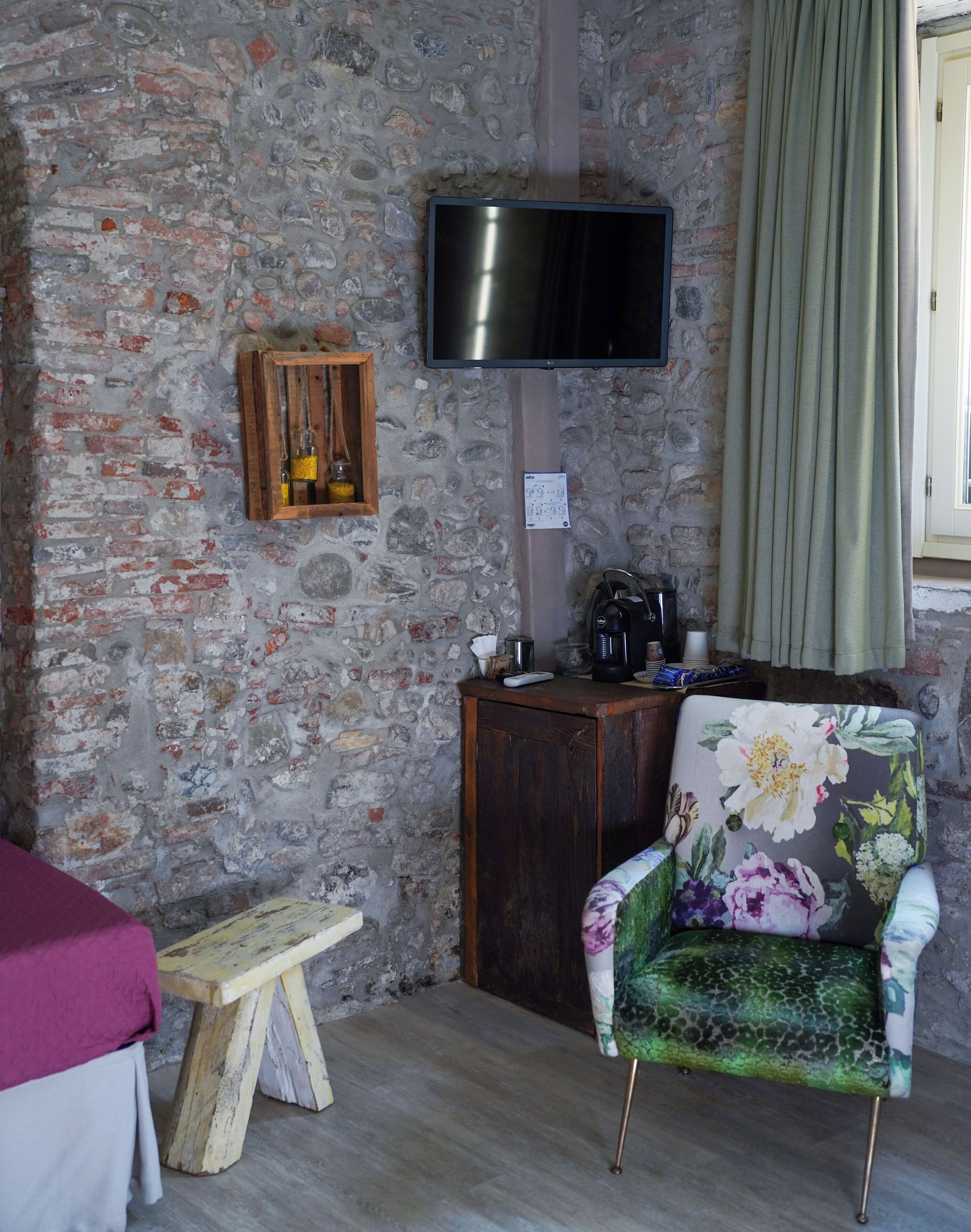 Photo - Inside the Wall