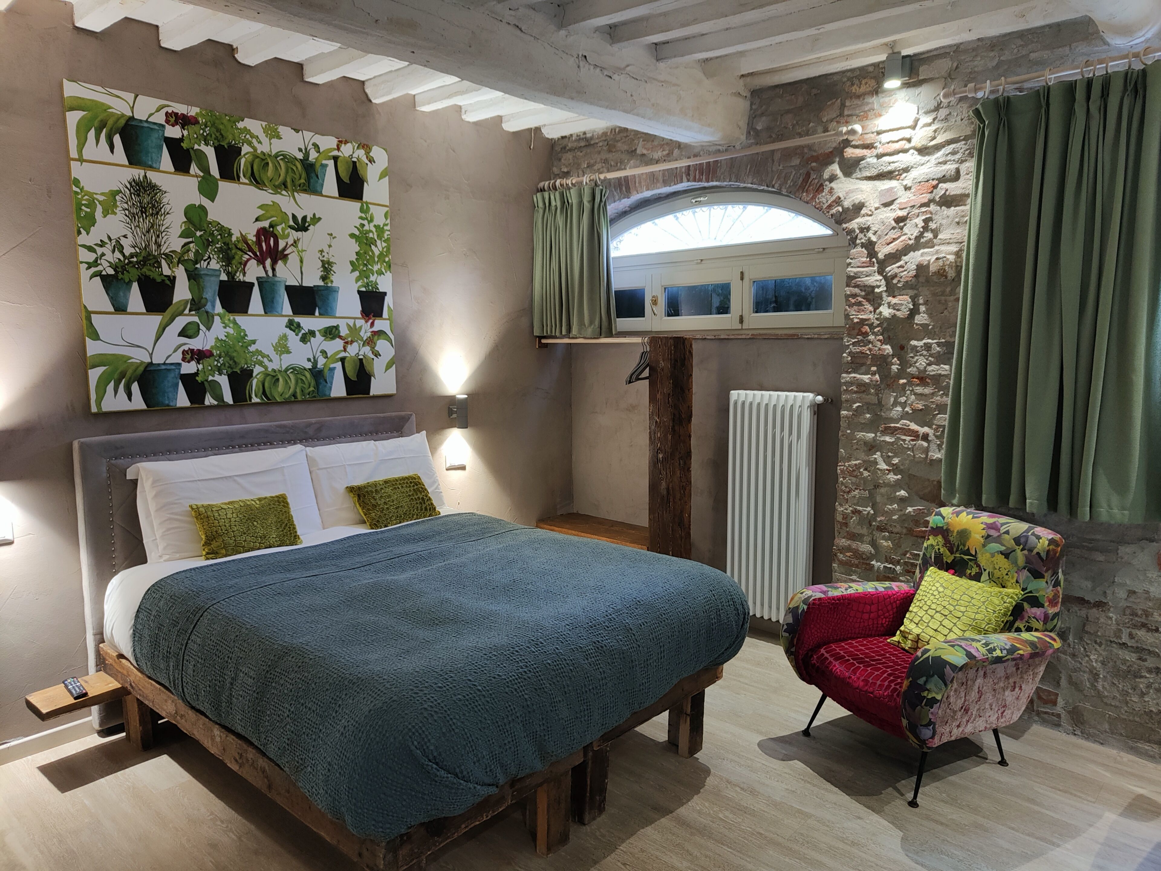 Egyptian cotton sheets, premium bedding, down comforters