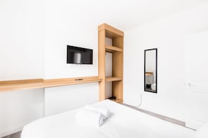 Apartment 8 - Family