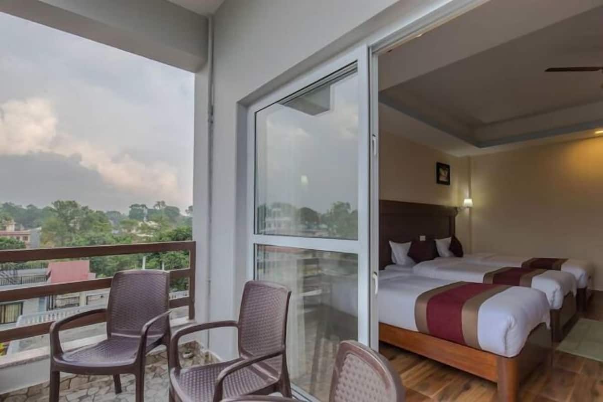 1 bedroom, premium bedding, in-room safe, desk