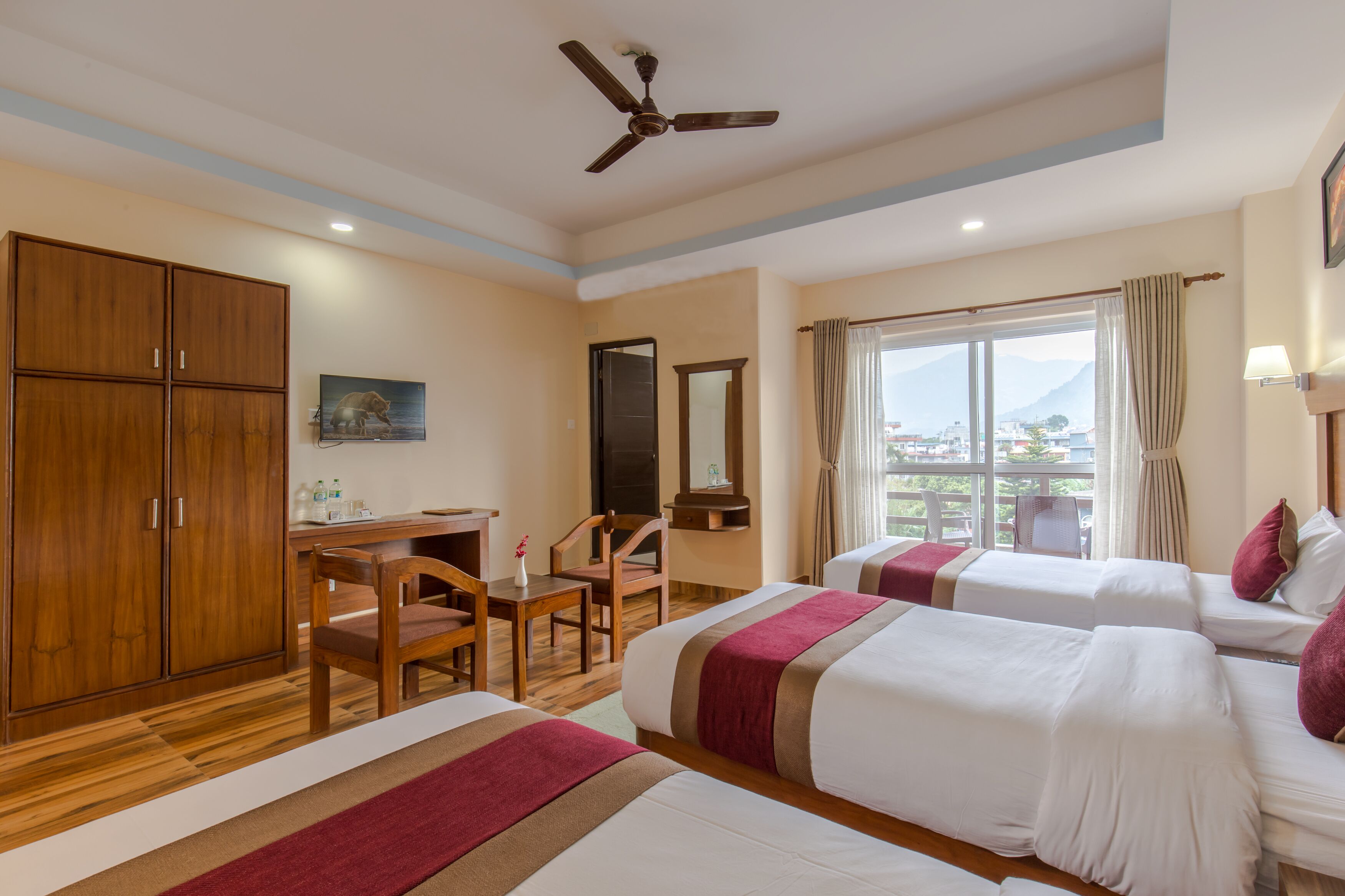 Premium bedding, in-room safe, desk, laptop workspace