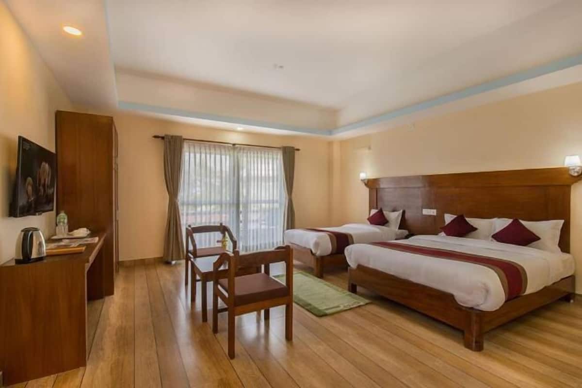 1 bedroom, premium bedding, in-room safe, desk