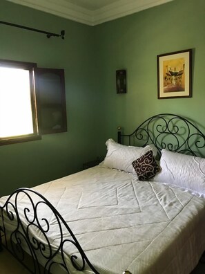 雙人房 | 熨斗/熨衣板、免費搖籃/嬰兒床、免費無線上網、床單