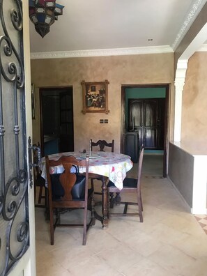 Frühstück, Mittagessen und Abendessen