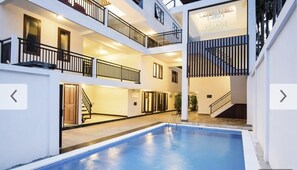 Piscine extérieure