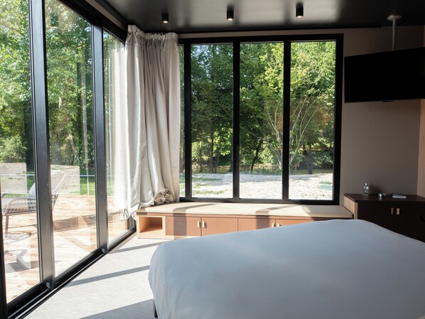 Signature Double Room, Terrace, River View | In-room safe, individually decorated, individually furnished