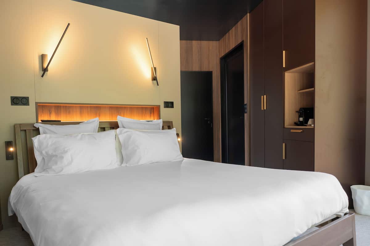 Chambre Double Signature, terrasse, vue fleuve | 1 chambre, coffres-forts dans les chambres, décoration personnalisée