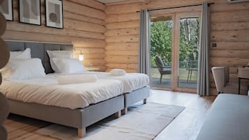 1 bedroom, in-room safe, individually decorated, individually furnished