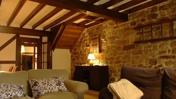 TV, fireplace, DVD player