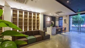 Sittområde i lobbyn