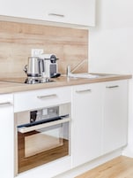 Cafetera expreso, cafetera/tetera, refrigerador con freezer