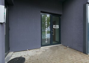 Property entrance - LKS Apartments (Tallinn)