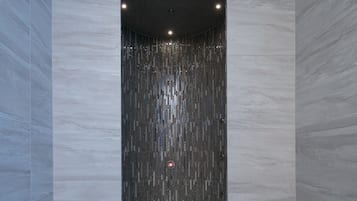 Turkish bath/hammam, hydrotherapy, aromatherapy