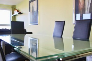 Apartment (3 Bedrooms) | Living room | 20-inch TV with digital channels