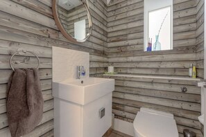 Bathroom - Incredible 5 Bedroom Home Overlooking Queen's Park (London)