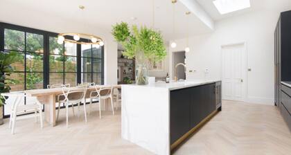 Stunning 3 Bedroom Family Home in Kensal Rise
