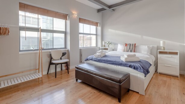 Apartment (2 Bedrooms) | 2 bedrooms, laptop workspace, iron/ironing board, WiFi - Modern 2 Bedroom Apartment in Heart of Hackney (London)