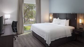 Comfort Suite, 1 King Bed with Sofa bed | 1 bedroom, individually furnished, desk, blackout curtains