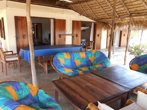 Basic Bungalow | Terrace/patio