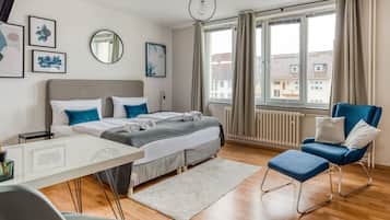 Suite | Hypo-allergenic bedding, individually decorated, laptop workspace