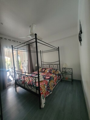 3 Schlafzimmer, Bügeleisen/Bügelbrett, WLAN, Bettwäsche