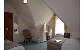 Twin Room, Ensuite - Runnymede Court Hotel (St. Helier)
