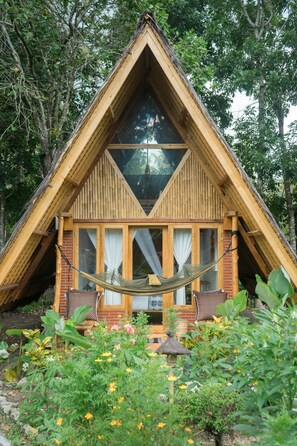 Exterior detail - Lagoona Beach Bungalows (Cijulang)